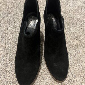 VINCE CAMUTO BLACK SUEDE BOOTS SZ 9M